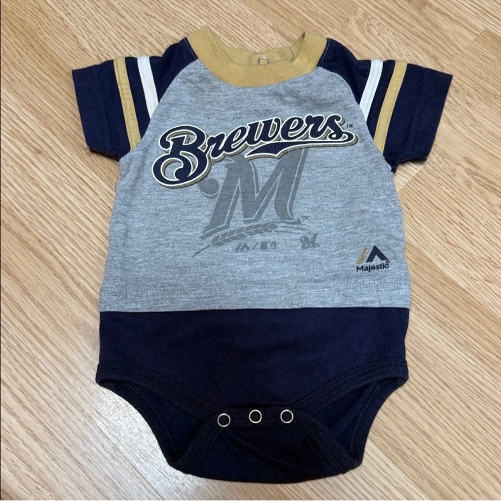 Milwaukee Brewers Baby Onesie Bodysuit Majestic Gray Navy Size 0–3M